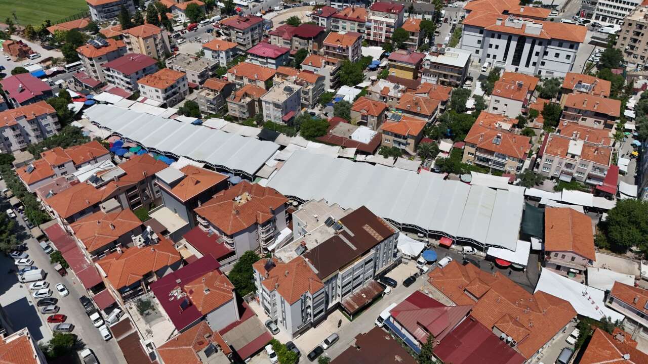 Yatağan’ın Yeni Pazar Yeri Hizmete Açıldı, İlk Tezgahlar Kuruldu 2